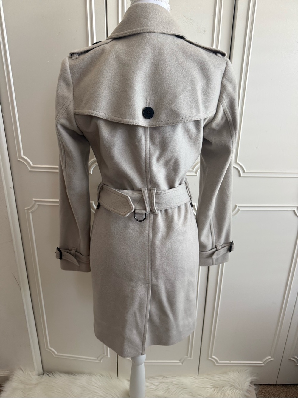 Burberry Y2K Women’s Wool & Cashmere Double Breasted Belted Trench Coat - Picture 4 of 9